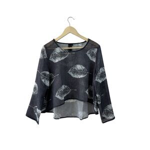 Focus Casual Life Large Top Crop Flowy Sheer Gray Leaf Pattern Lagenlook Womens